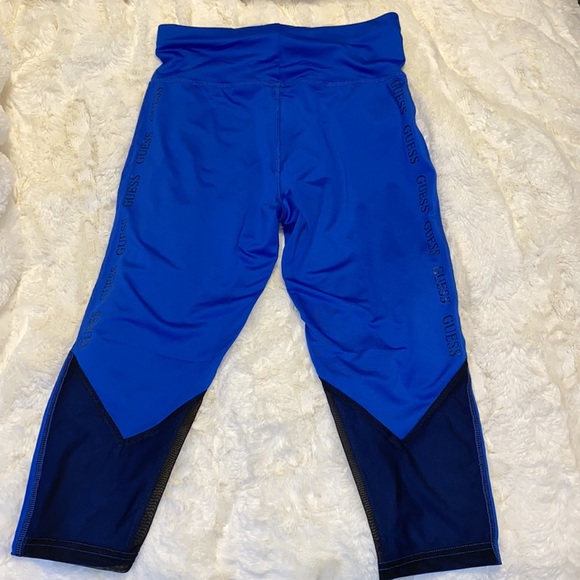 ⭐️NWT Guess Logo Rubye active pant, Capri length - Picture 4 of 7